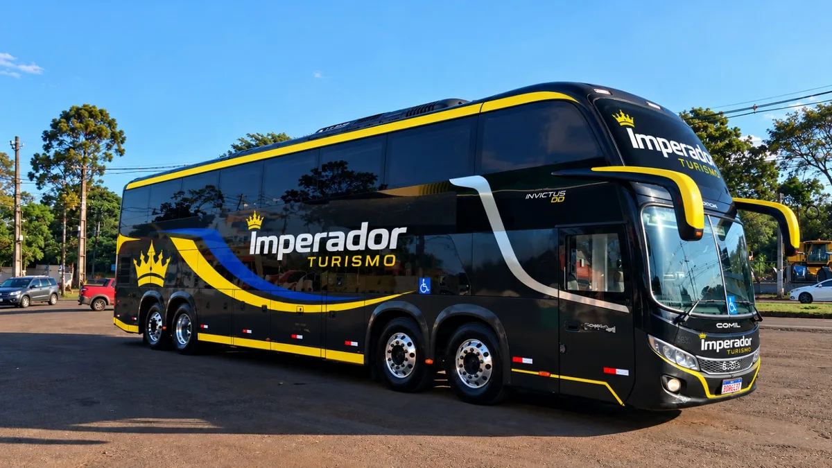 Double-deck Invictus novo da Imperador, preto e amarelo, de frente e de lado, foto 2 de 2